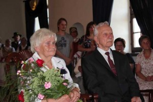 Eugenija ir Algimantas Kiseliūnai susituokė po pusantrų metų draugystės ir kartu gyvena jau 60 metų. 