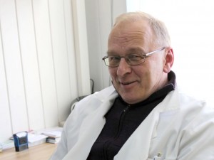 VšĮ Kėdainių PSPC gydytojas chirurgas Rimas Randakevičius pataria, ką daryti, kad netektų gydytis nušalimų. 