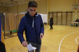 Iš viso Kėdainių rinkimų apygardoje Nr. 43 dalyvavo 13 381 (36,09 proc.) rinkėjų.