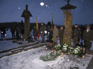 Kauno gatvės kapinėse vyko Sausio 13-osios aukų - žuvusių kėdainiečių pagerbimas. 