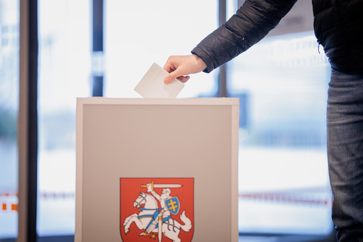 Lietuvoje Vyksta Prezidento Rinkimai Ir Referendumas D L Pilietyb S