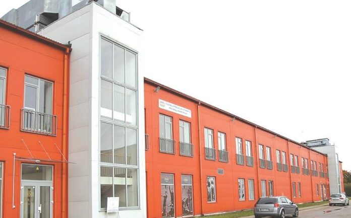 sporto-centras-teniso-kortai-850x529