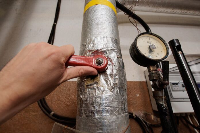 1361001-143818-1287x836