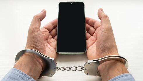 r1wS8hraa_1_47_1000_563_0_large