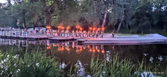 IMG_20220623_230138-768x354