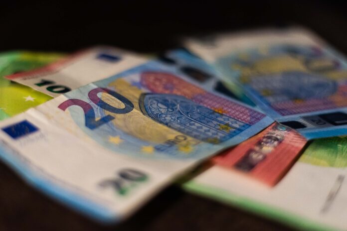 ELTA4486751 Vilnius, 2024 m. Vasario 9 d. (ELTA). Grynieji pinigai. 2024.02.09 08:37:08. Dainius Labutis (ELTA)