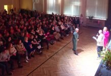 Jauki ir prasminga šventė Vilainiuose: Mama – mūsų gyvenimo šviesa