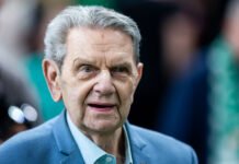 Mirė legendinis Lietuvos krepšinio treneris Garastas