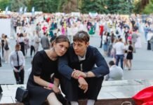 Atmintinė baigusiems mokyklą: ką svarbu žinoti, kad nesusidarytų skola