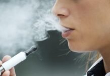 Medikai perspėja: į ligonines patenka vis daugiau vaikų, apsinuodijusių neaiškios sudėties garinimo medžiagomis