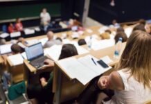 Prasideda antrasis papildomo priėmimo etapas: liko per 200 valstybės finansuojamų vietų