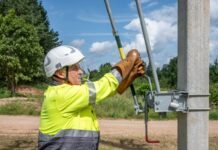 ESO dar neturintiems elektros kėdainiečiams pratęsė terminą: žada jos tiekimą atnaujinti iki šeštadienio
