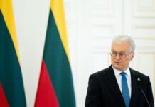 Prezidentas atostogų neturi: dirbs nuotoliu