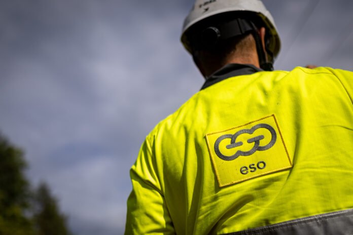 ELTA6628108 Energetikos ministras Lukas Savickas ir Energijos skirstymo operatoriaus (ESO) vadovas Renaldas Radvila komentuoja audros padarinius ir jų šalinimo darbus 2026.08.23 16:53:14. Ervin Rauluševičius (ELTA)