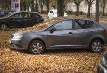 Atrodė puikiai, kol neišvažiavo į kelią: ką gali slėpti ilgai stovėjęs automobilis?