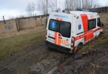 Čystapolyje užklimpo greitoji, pagalbos reikėjo ir mieste
