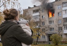 Bute Respublikos gatvėje užsidegė lova: motina su dviejų mėnesių kūdikiu vyko pasitikrinti pas gydytojus
